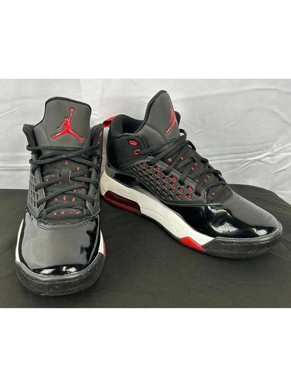 Men's Jordan Max Aura 3 Black Red Basketball Shoes Size 8.5 CD6107-001